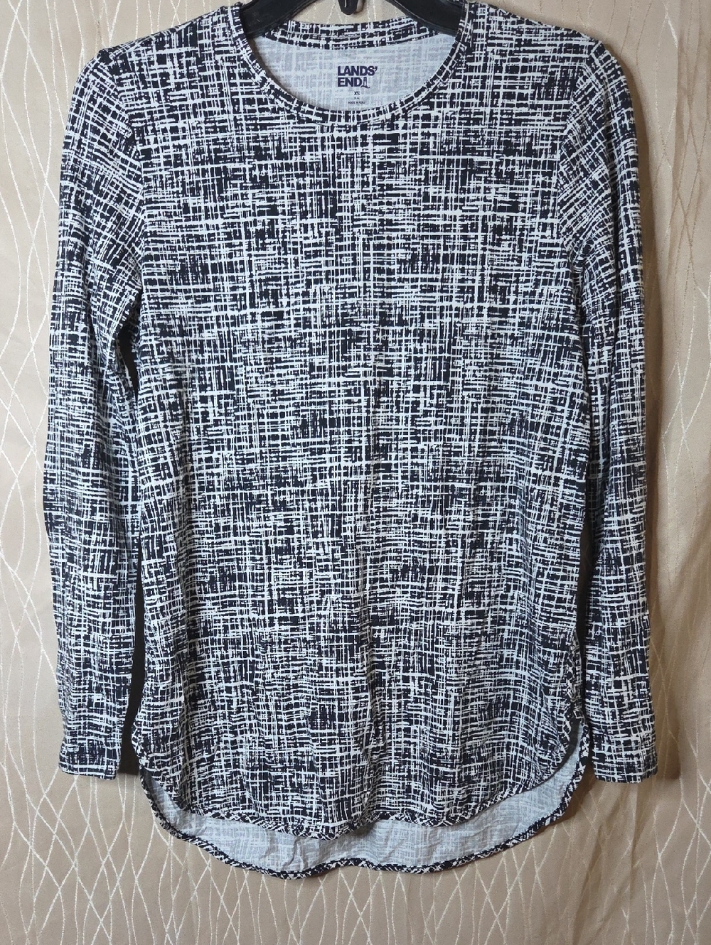 Lands'‎ End Black and White Grid-Print Long-Sleeve Tee